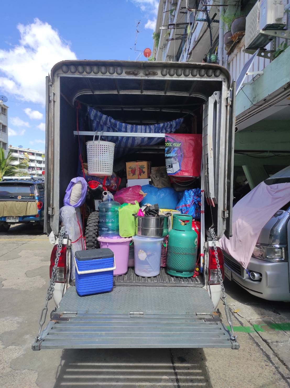 รถกระบะตู้ทึบรับจ้าง ขนของย้ายบ้าน ย้ายหอ ย้ายสำนักงาน ส่งสินค้า | ตี๋รถรับจ้าง รถกระบะตู้ทึบรับจ้าง ขนของย้ายบ้าน ย้ายหอ ย้ายสำนักงาน ส่งสินค้า | ตี๋รถรับจ้าง